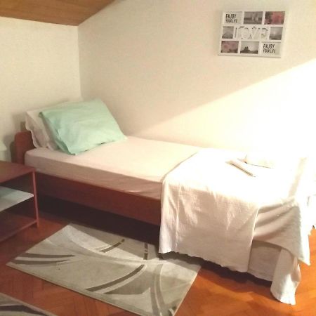 Apartmani Ruzmarin - Seget Donji, Traù Esterno foto