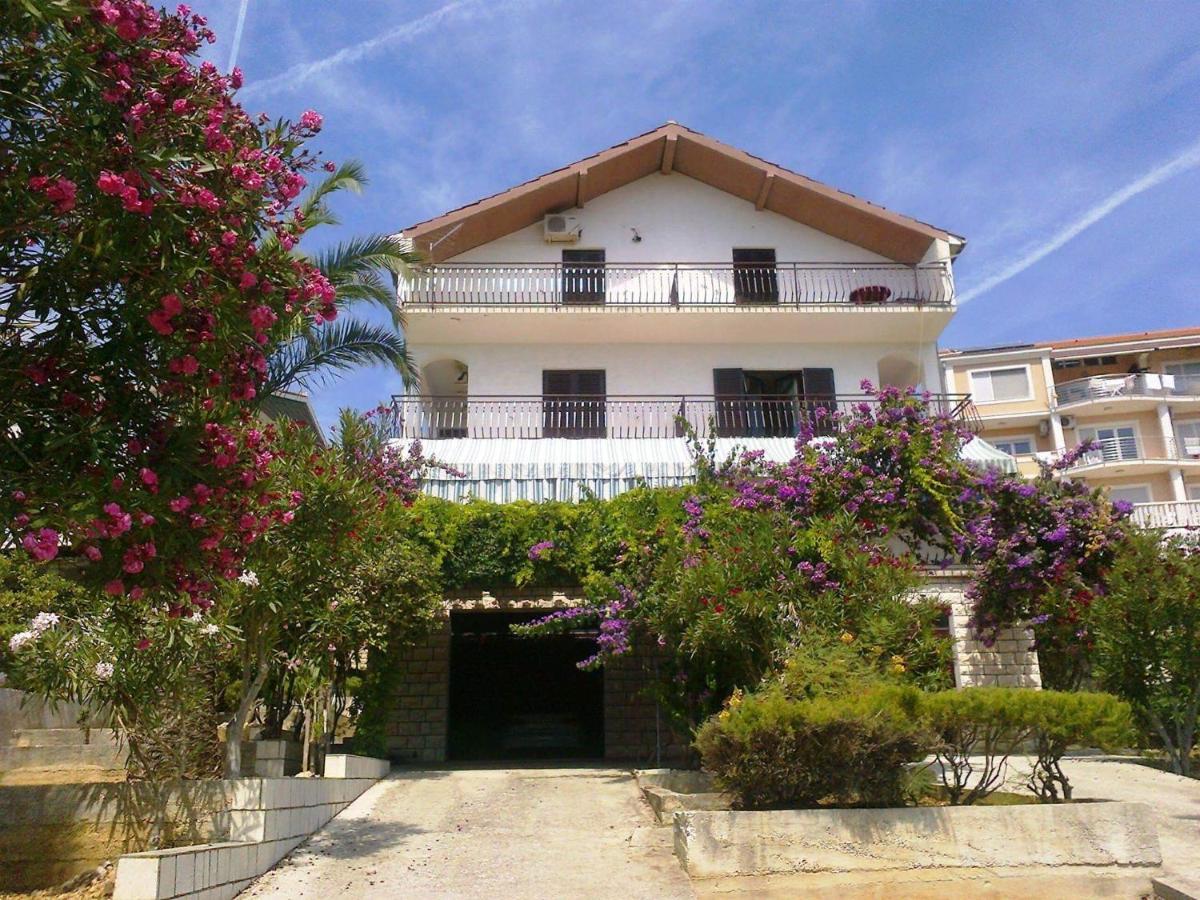 Apartmani Ruzmarin - Seget Donji, Traù Esterno foto