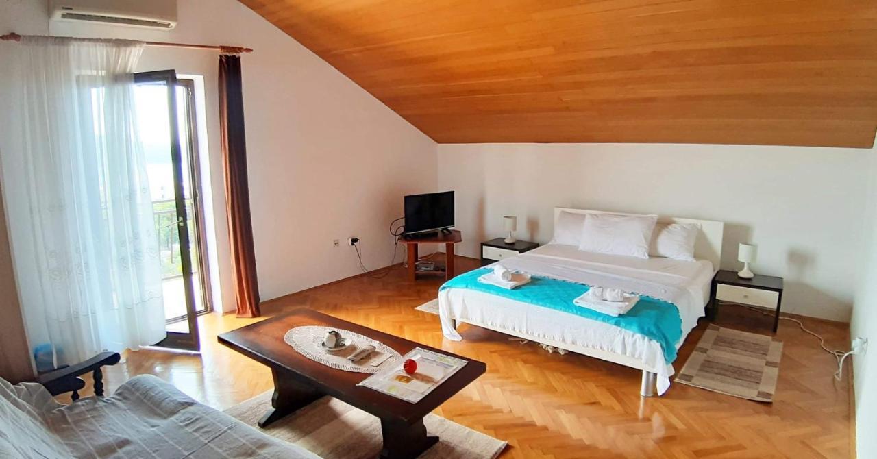 Apartmani Ruzmarin - Seget Donji, Traù Esterno foto