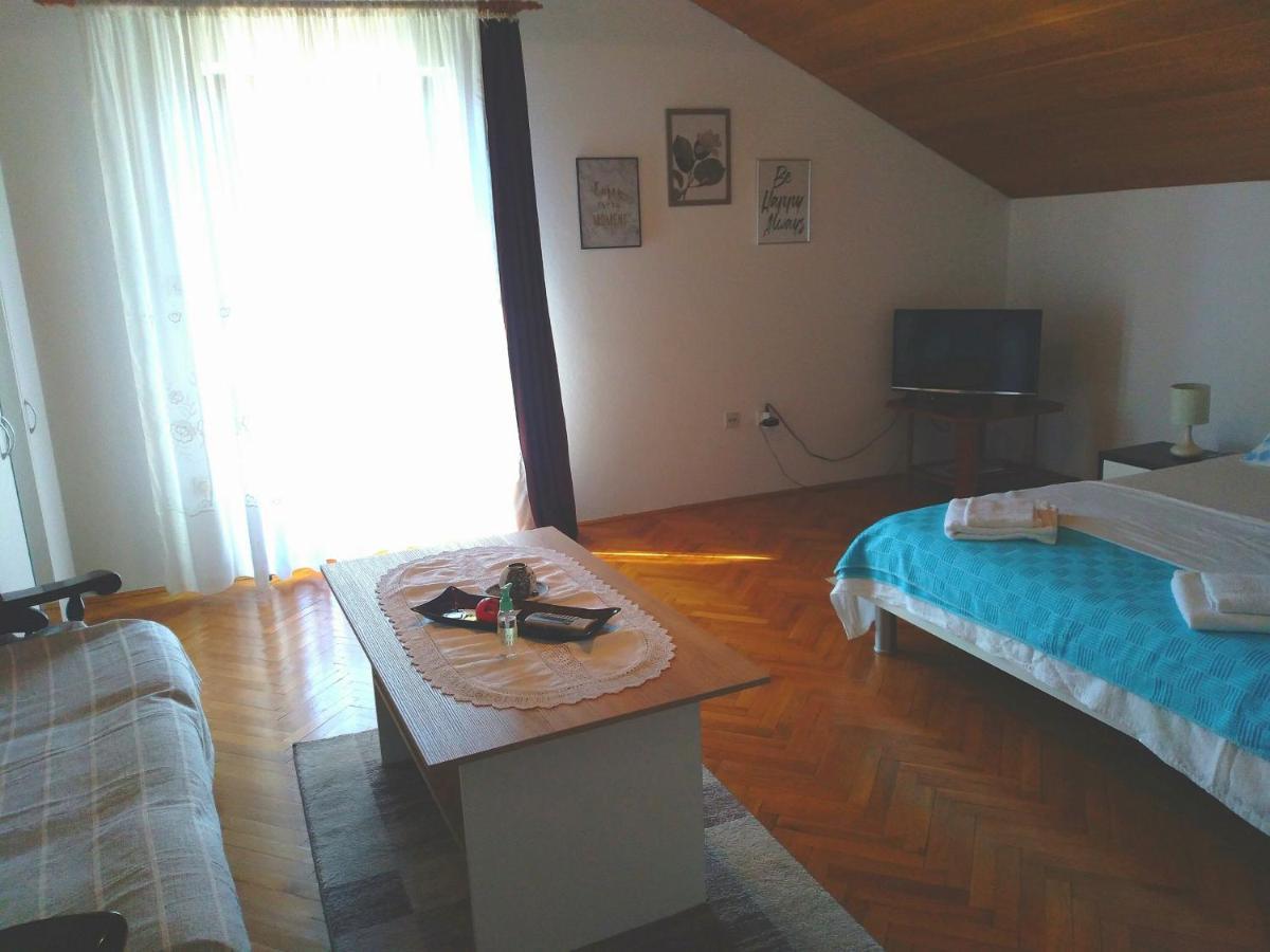 Apartmani Ruzmarin - Seget Donji, Traù Esterno foto
