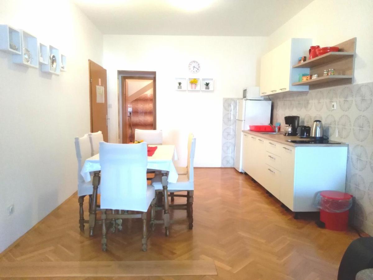 Apartmani Ruzmarin - Seget Donji, Traù Esterno foto