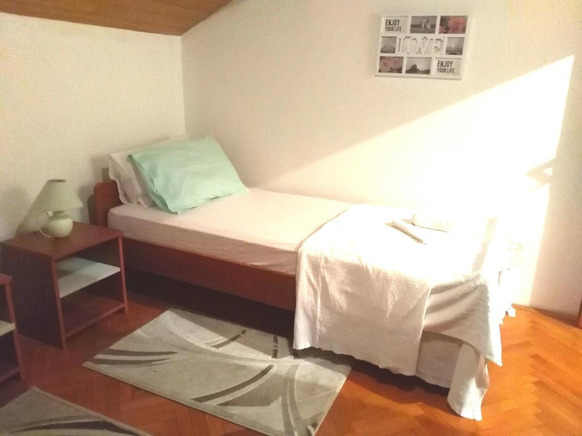 Apartmani Ruzmarin - Seget Donji, Traù Esterno foto